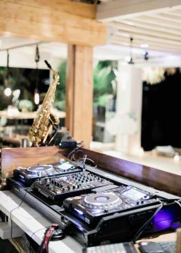 Alice & Luke's Wedding 40 mykonos wedding highlights 38 91db4675